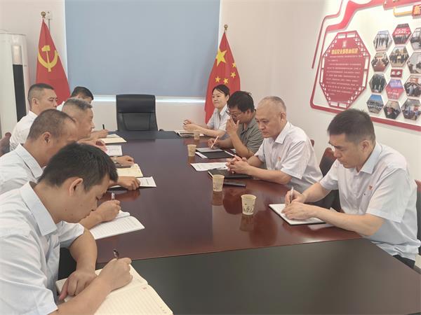公司領(lǐng)導(dǎo)調(diào)研指導(dǎo)鼎信公司、藍(lán)盾駕校工作